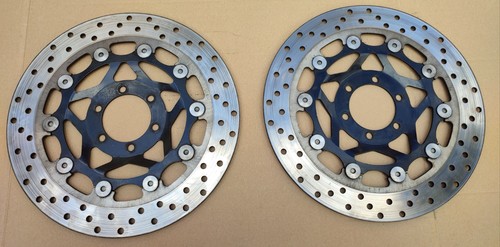 Beide bremsscheiben vorne - beide,